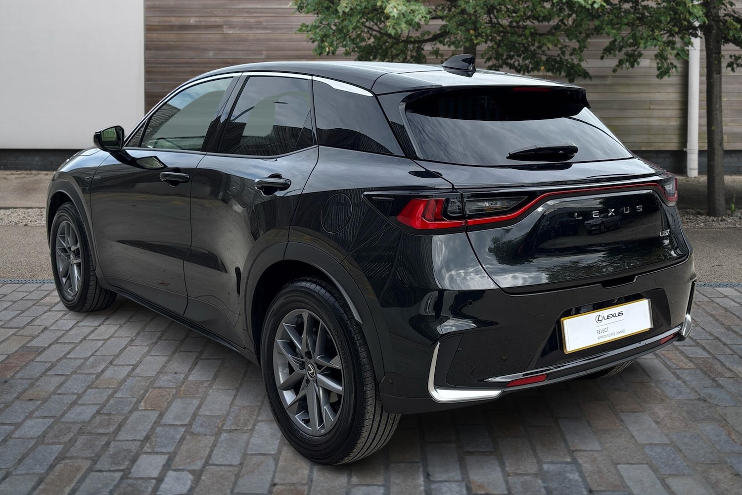 Used Lexus LBX 2025 for sale - 77176924: Photo 3