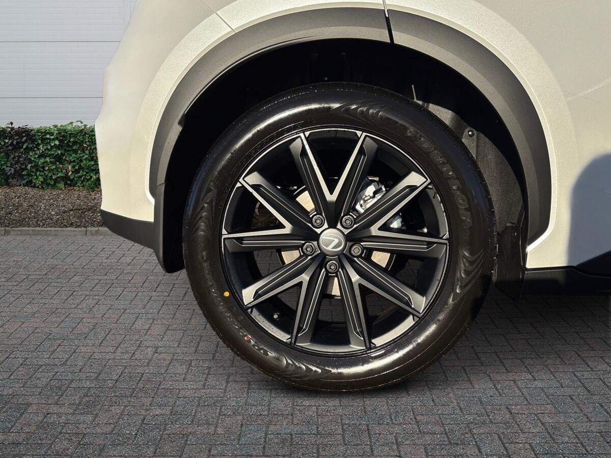 Used Lexus LBX 2025 for sale - 76800494: Photo 6