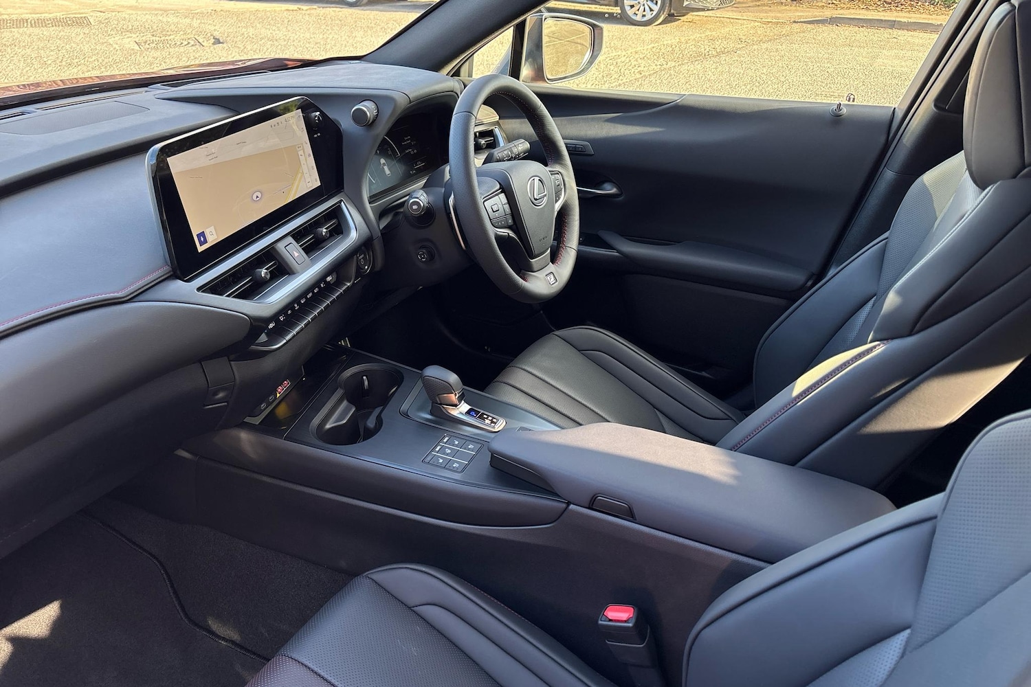 Used Lexus UX 2025 for sale - 77177290: Photo 2