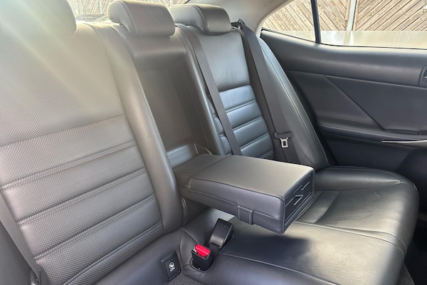 Used Lexus IS 2015 for sale - 76111161: Photo 9