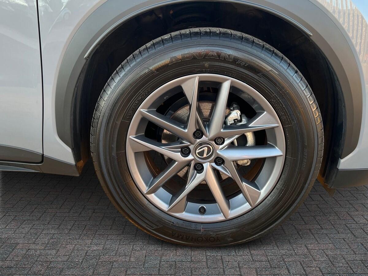 Used Lexus LBX 2024 for sale - 77124638: Photo 6