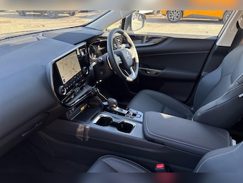 Used Lexus NX 2025 for sale - 76111335: Photo 2