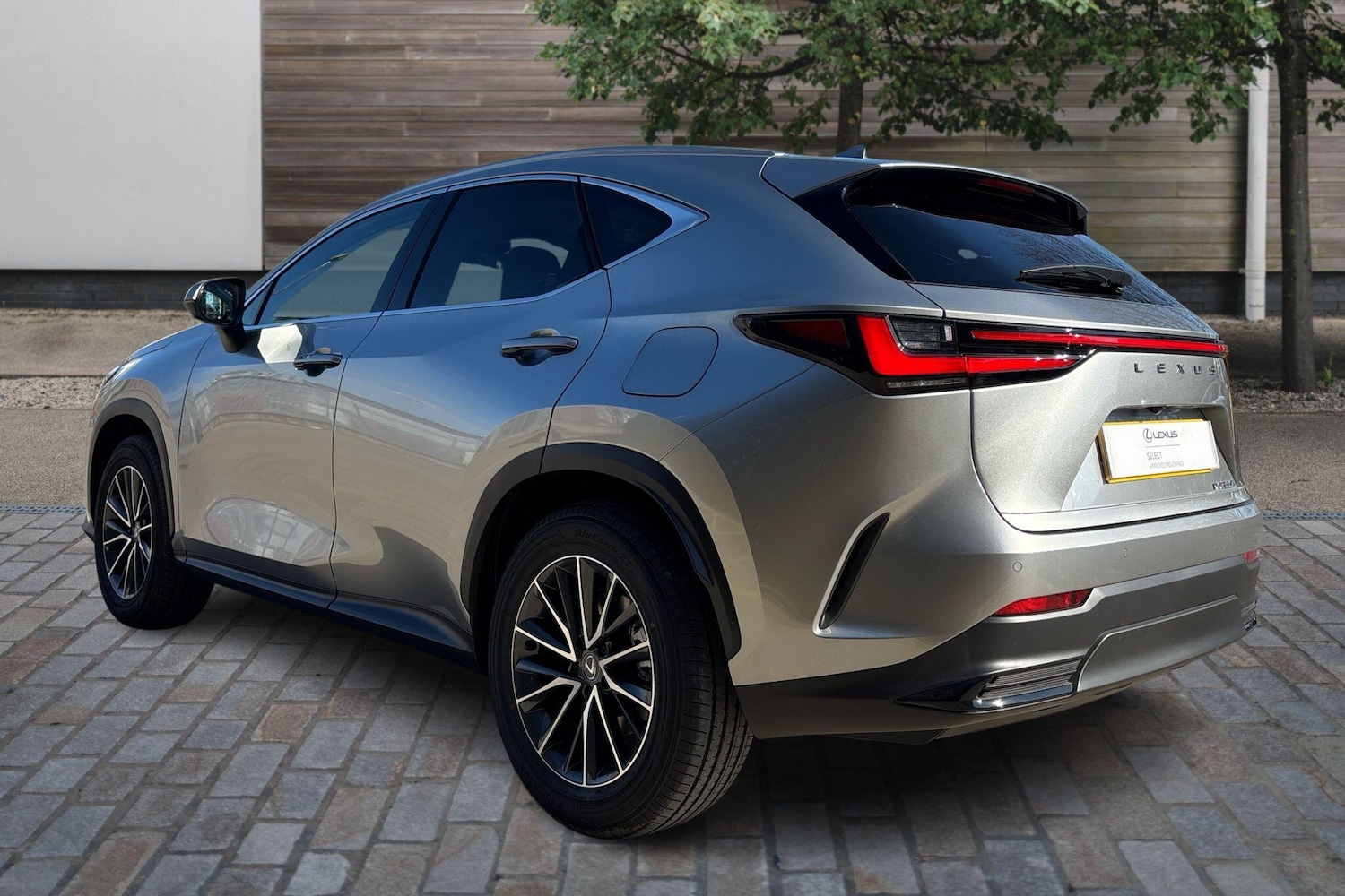 Used Lexus NX 2025 for sale - 76111335: Photo 3