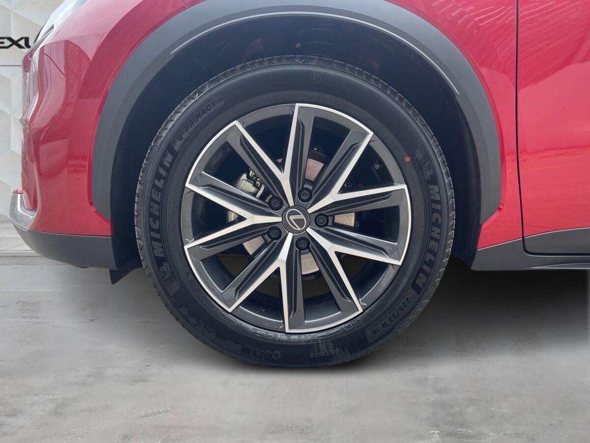 Used Lexus LBX 2026 for sale - 78102470: Photo 6