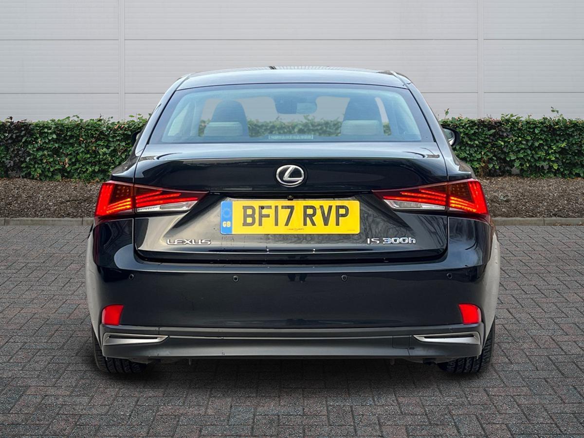 Used Lexus IS 2017 for sale - 77315865: Photo 4