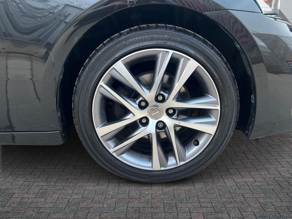 Used Lexus IS 2017 for sale - 77315865: Photo 6