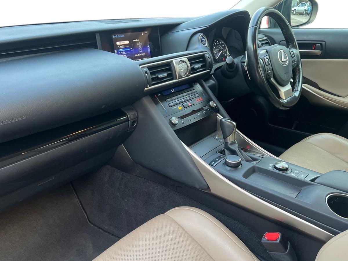 Used Lexus IS 2017 for sale - 77315865: Photo 7