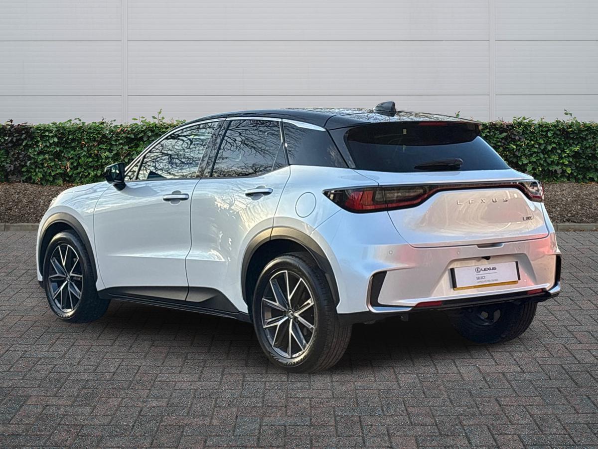 Used Lexus LBX 2024 for sale - 76625076: Photo 2