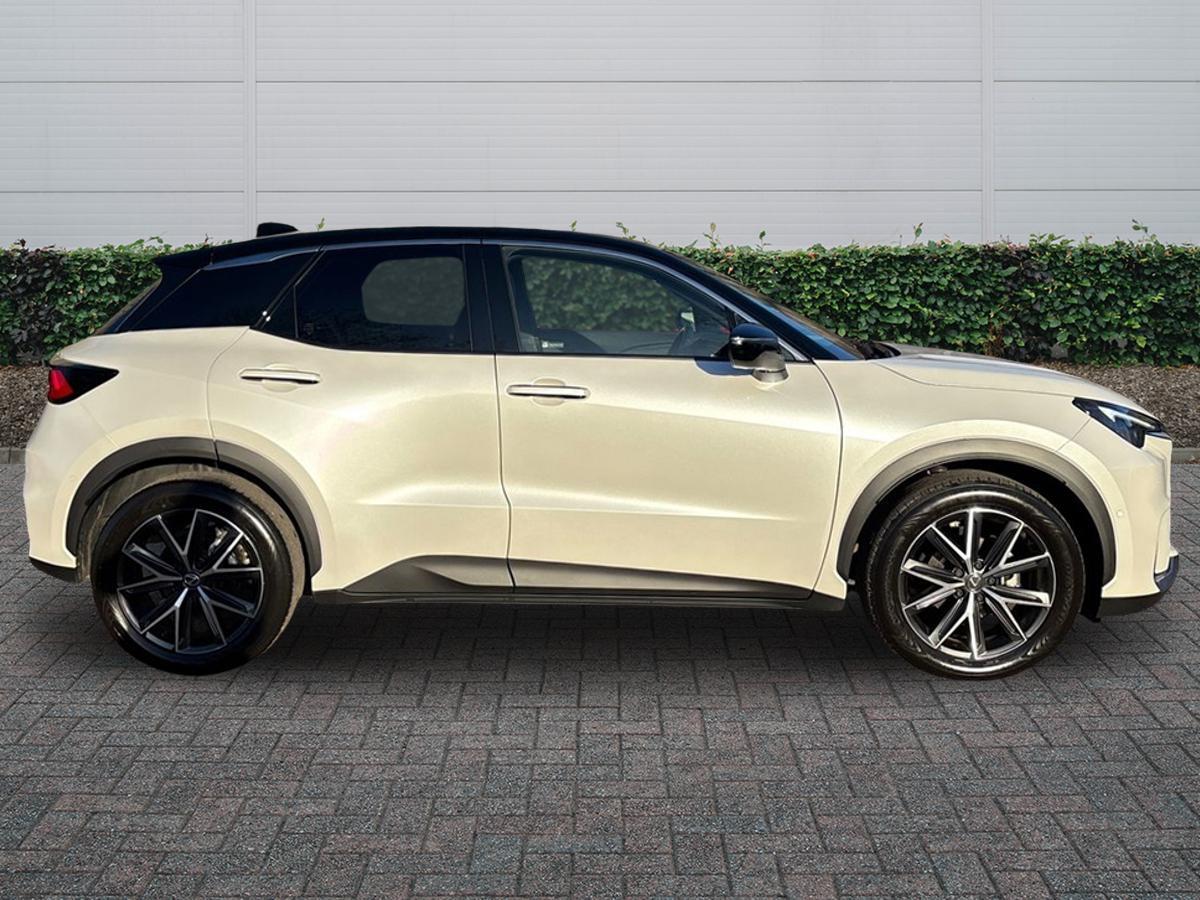 Used Lexus LBX 2024 for sale - 76625076: Photo 5