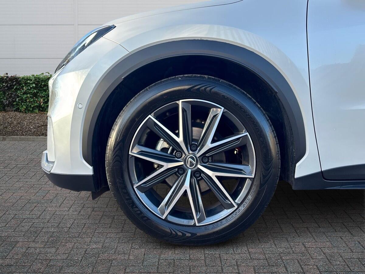 Used Lexus LBX 2024 for sale - 76625076: Photo 6