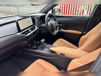 Used Lexus UX 2022 for sale - 76285449: Photo