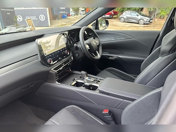 Used Lexus RX 2025 for sale - 76111668: Photo 2