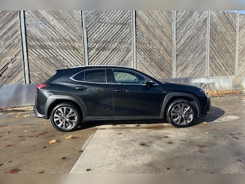 Used Lexus UX 2023 for sale - 76434247: Photo
