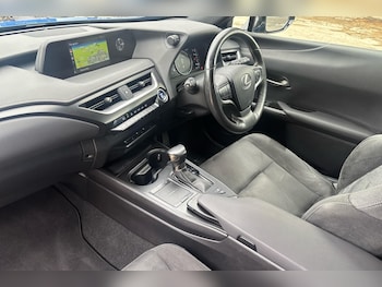 Used Lexus UX 2020 for sale - 75450853: Photo