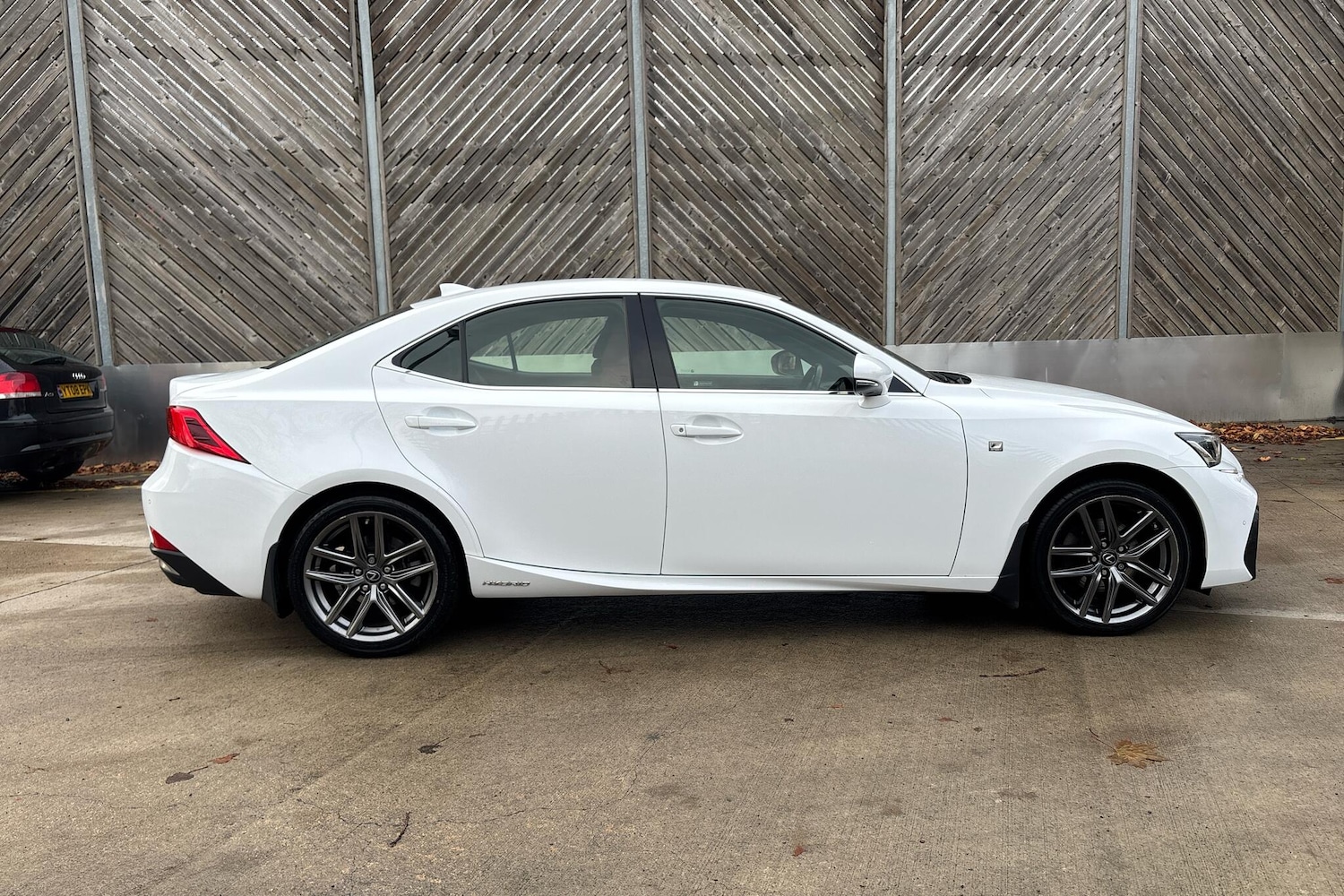 Used Lexus IS 2018 for sale - 77413020: Photo 4