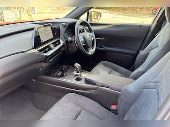 Used Lexus UX 2024 for sale - 75842698: Photo