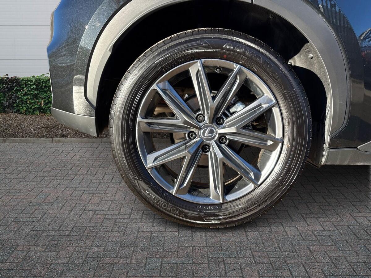 Used Lexus LBX 2024 for sale - 76800610: Photo 6