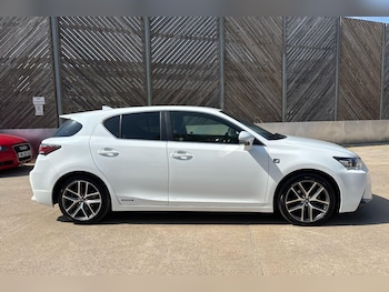 Used Lexus CT 2015 for sale - 75564924: Photo
