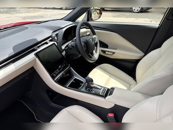 Used Lexus LBX 2025 for sale - 76110499: Photo 2