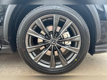 Used Lexus NX 2025 for sale - 76111507: Photo 4