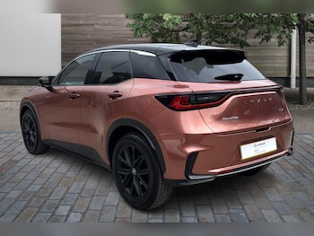 Used Lexus LBX 2024 for sale - 76315689: Photo 3