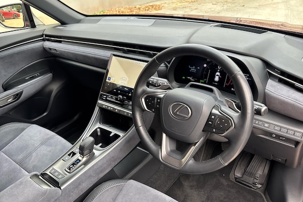 Used Lexus LBX 2024 for sale - 76315689: Photo 6