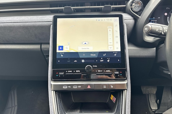 Used Lexus LBX 2024 for sale - 76315689: Photo 8