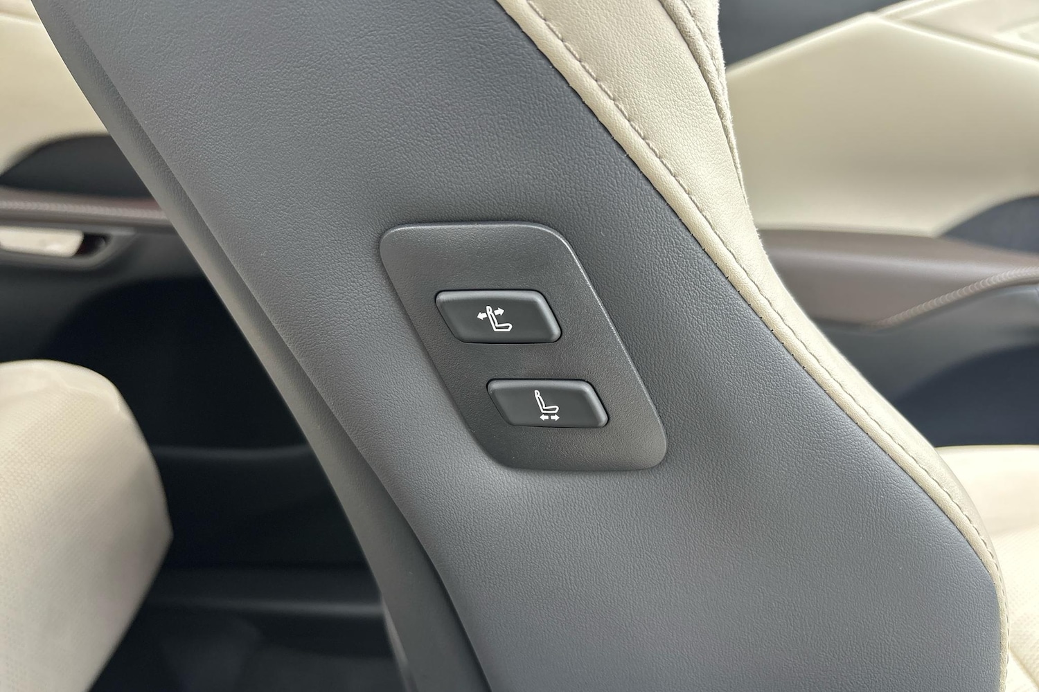 Used Lexus RX 2025 for sale - 76110730: Photo 15