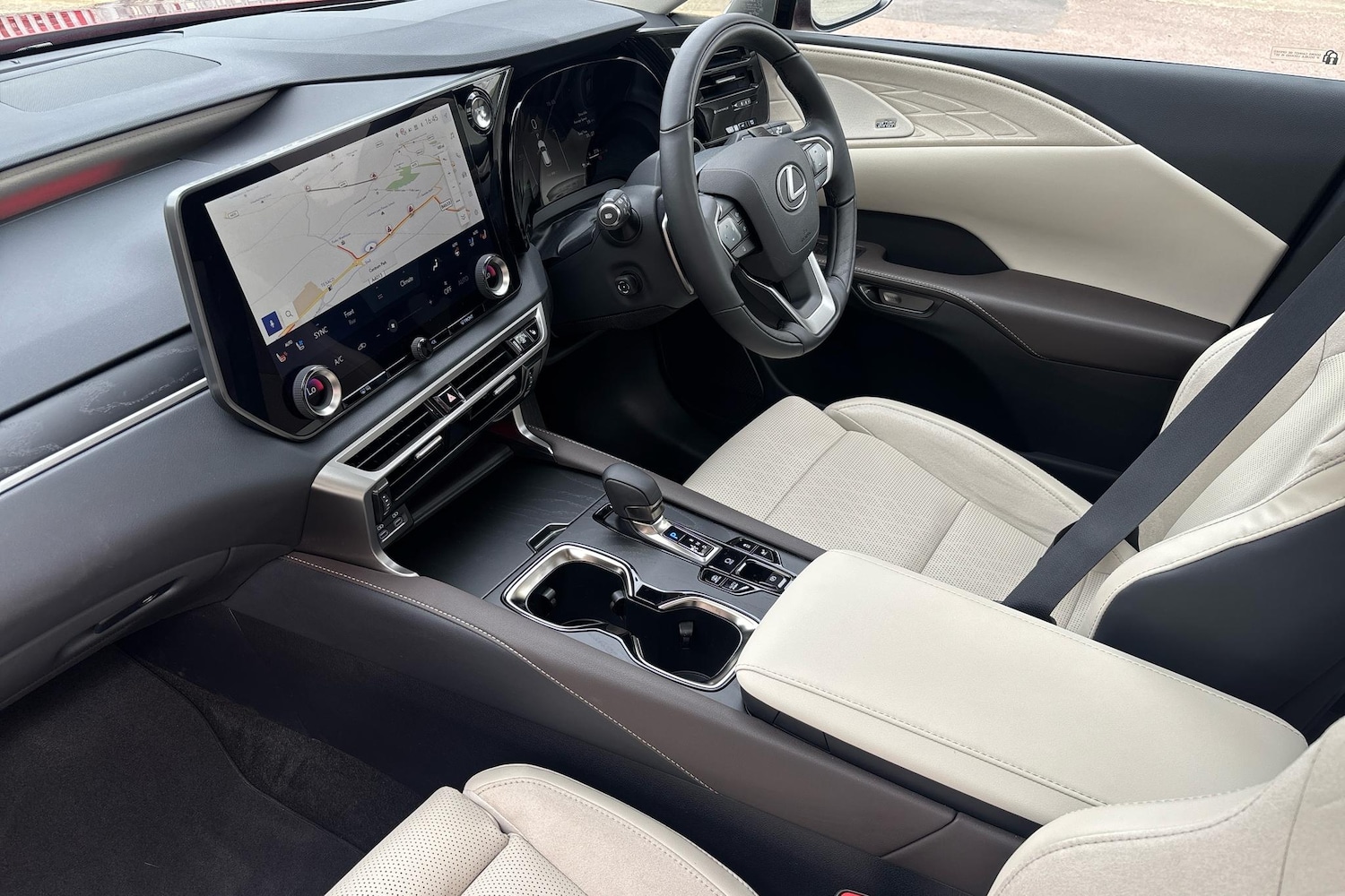 Used Lexus RX 2025 for sale - 76110730: Photo 2