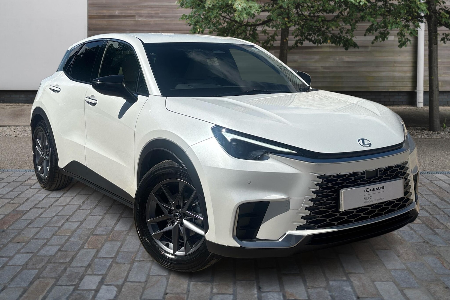 Used Lexus LBX 2025 for sale - 76110782: Photo 1