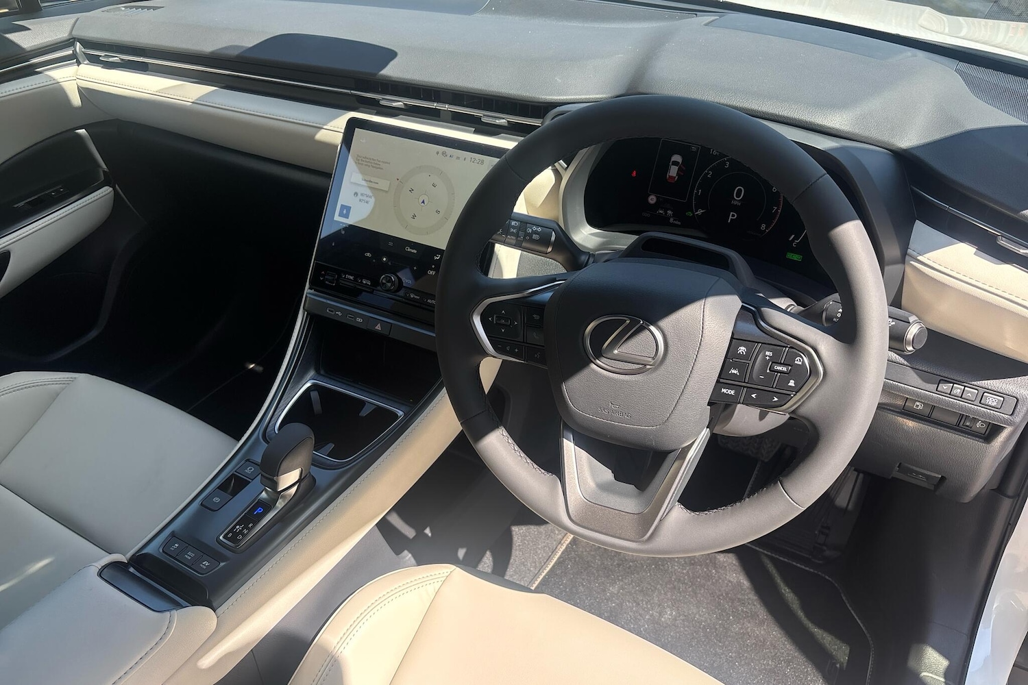 Used Lexus LBX 2025 for sale - 76110782: Photo 6