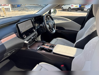 Used Lexus RX 2025 for sale - 77177140: Photo