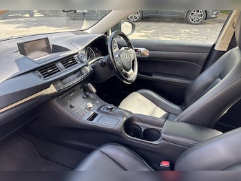 Used Lexus CT 2017 for sale - 75494971: Photo