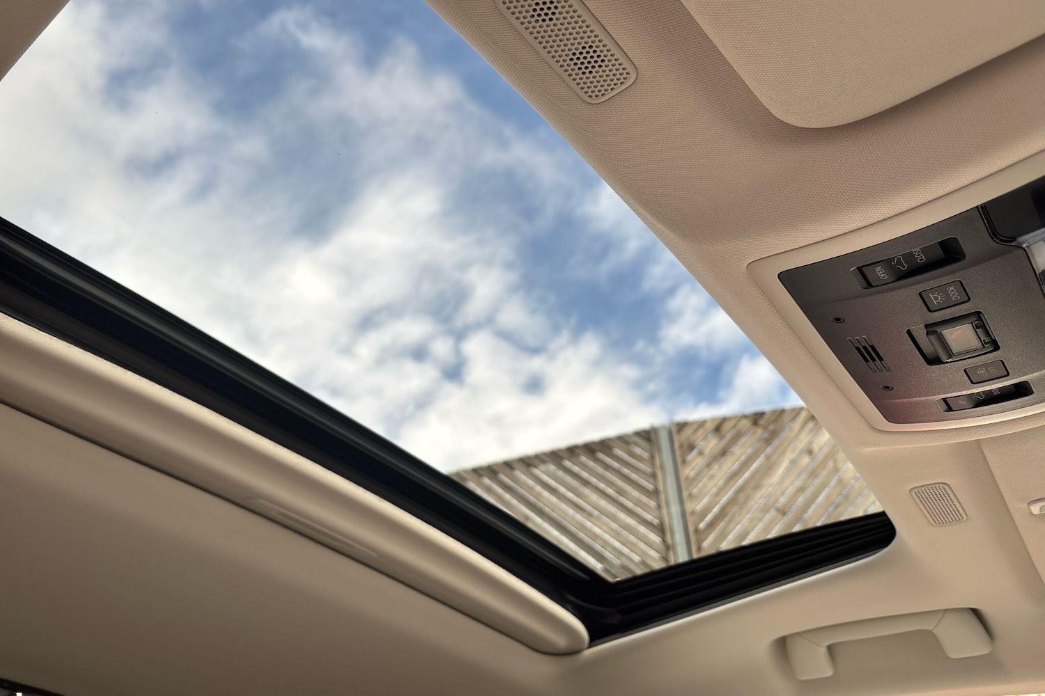 Used Lexus ES 2025 for sale - 76110675: Photo 13