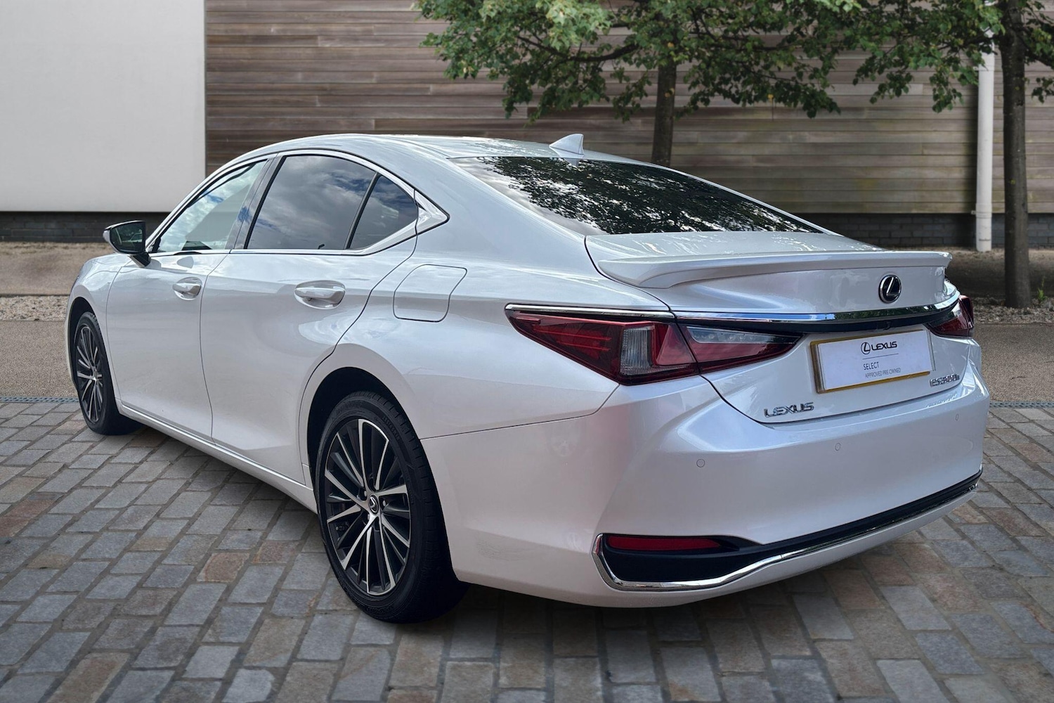 Used Lexus ES 2025 for sale - 76110675: Photo 3