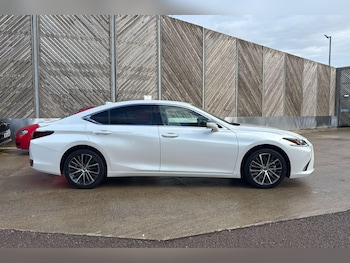 Used Lexus ES 2025 for sale - 76110675: Photo