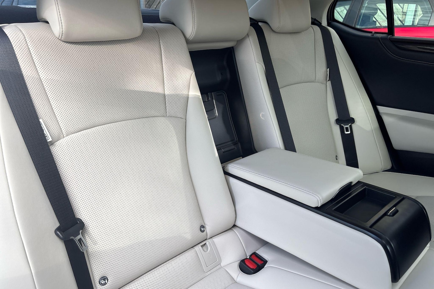 Used Lexus ES 2025 for sale - 76110675: Photo 9