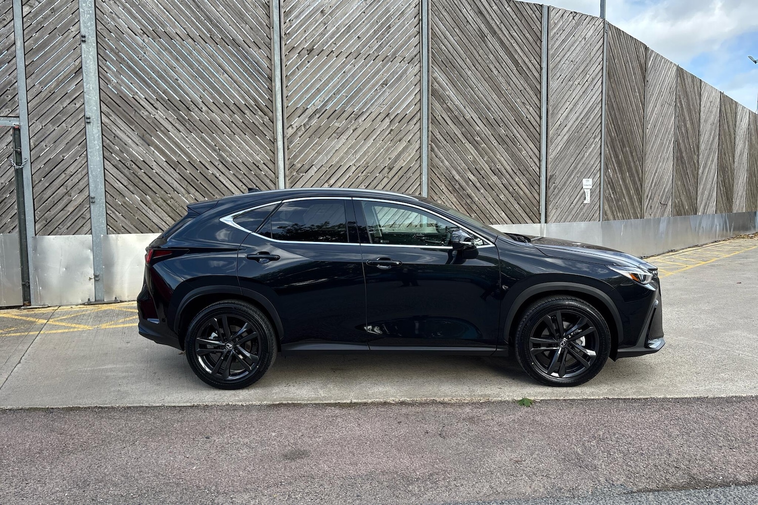 Used Lexus NX 2025 for sale - 76168390: Photo 4