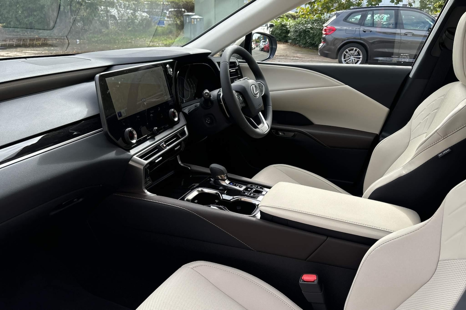 Used Lexus RX 2024 for sale - 77177027: Photo 2