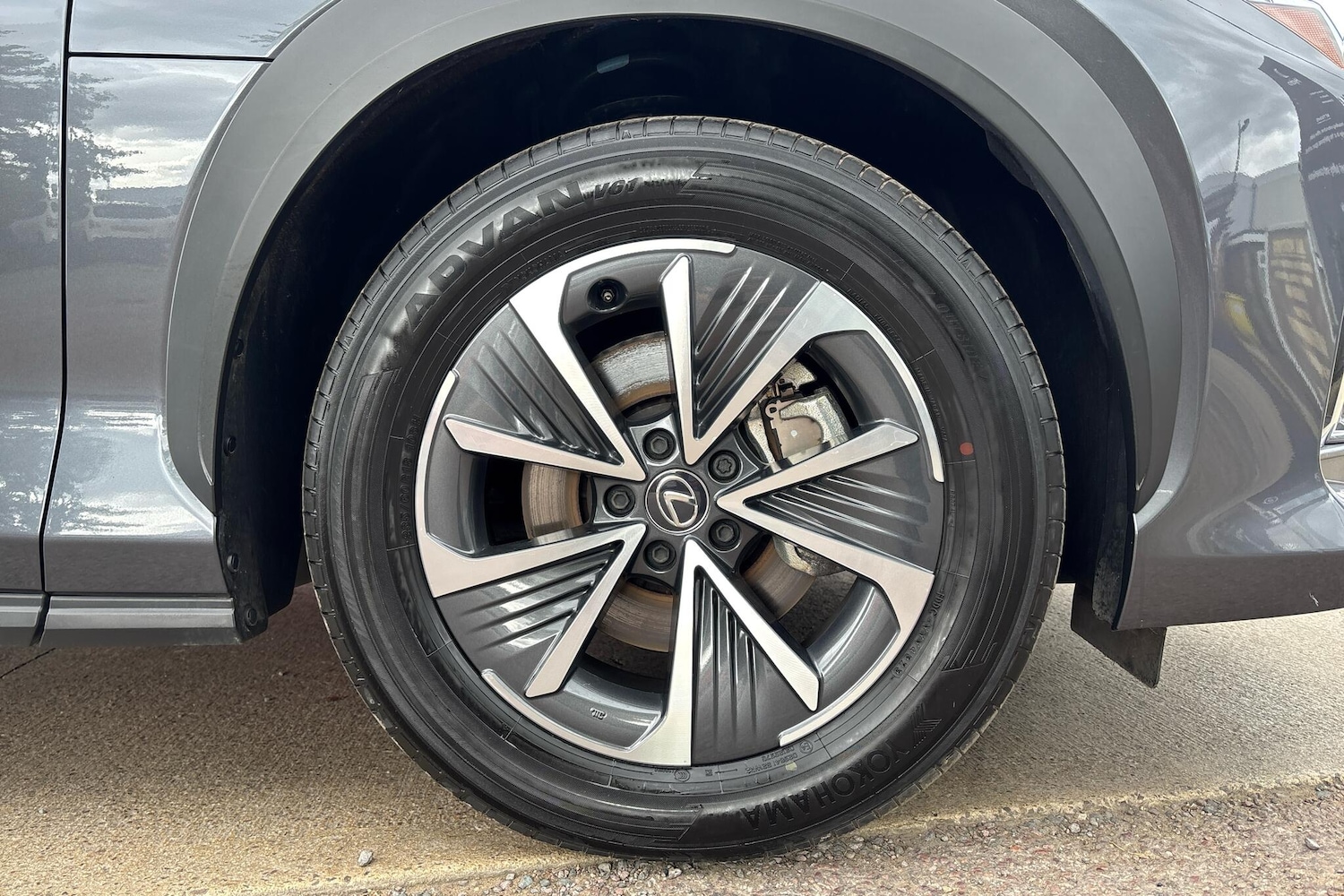 Used Lexus RZ 2024 for sale - 76110867: Photo 5