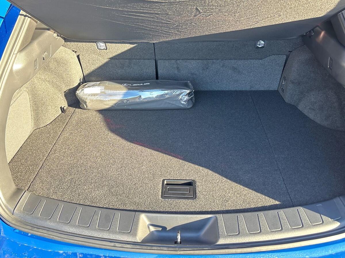 Used Lexus UX 2025 for sale - 76800496: Photo 10