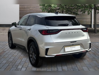 Used Lexus LBX 2024 for sale - 76111426: Photo 3