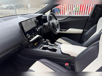 Used Lexus NX 2022 for sale - 76139790: Photo 2
