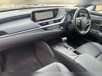 Used Lexus ES 2021 for sale - 76110888: Photo
