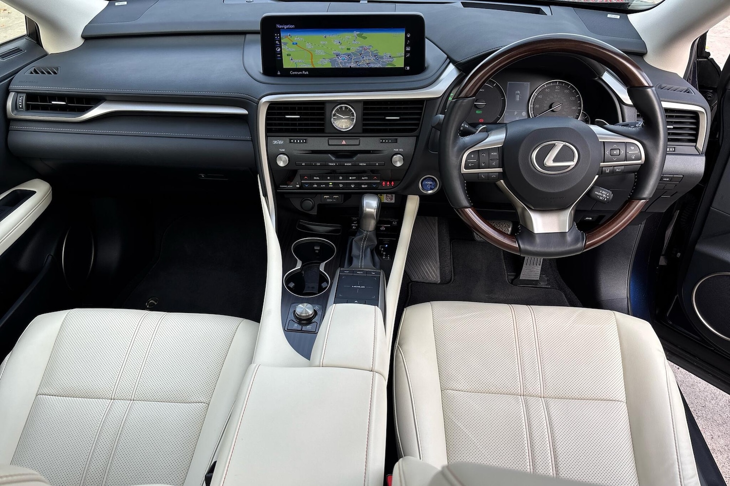 Used Lexus RX 2022 for sale - 76111321: Photo 12