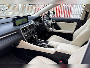 Used Lexus RX 2022 for sale - 76111321: Photo 2