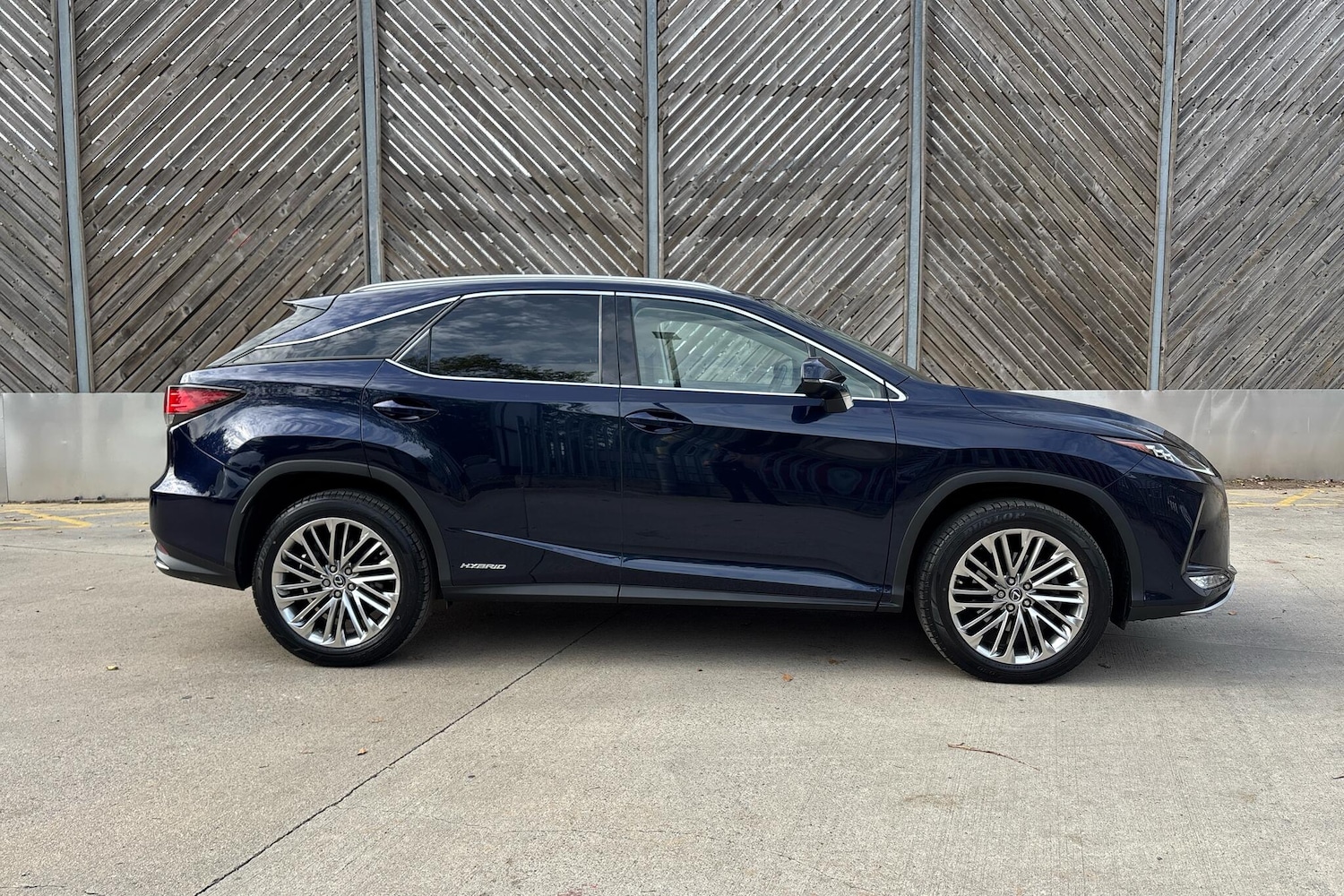 Used Lexus RX 2022 for sale - 76111321: Photo 4