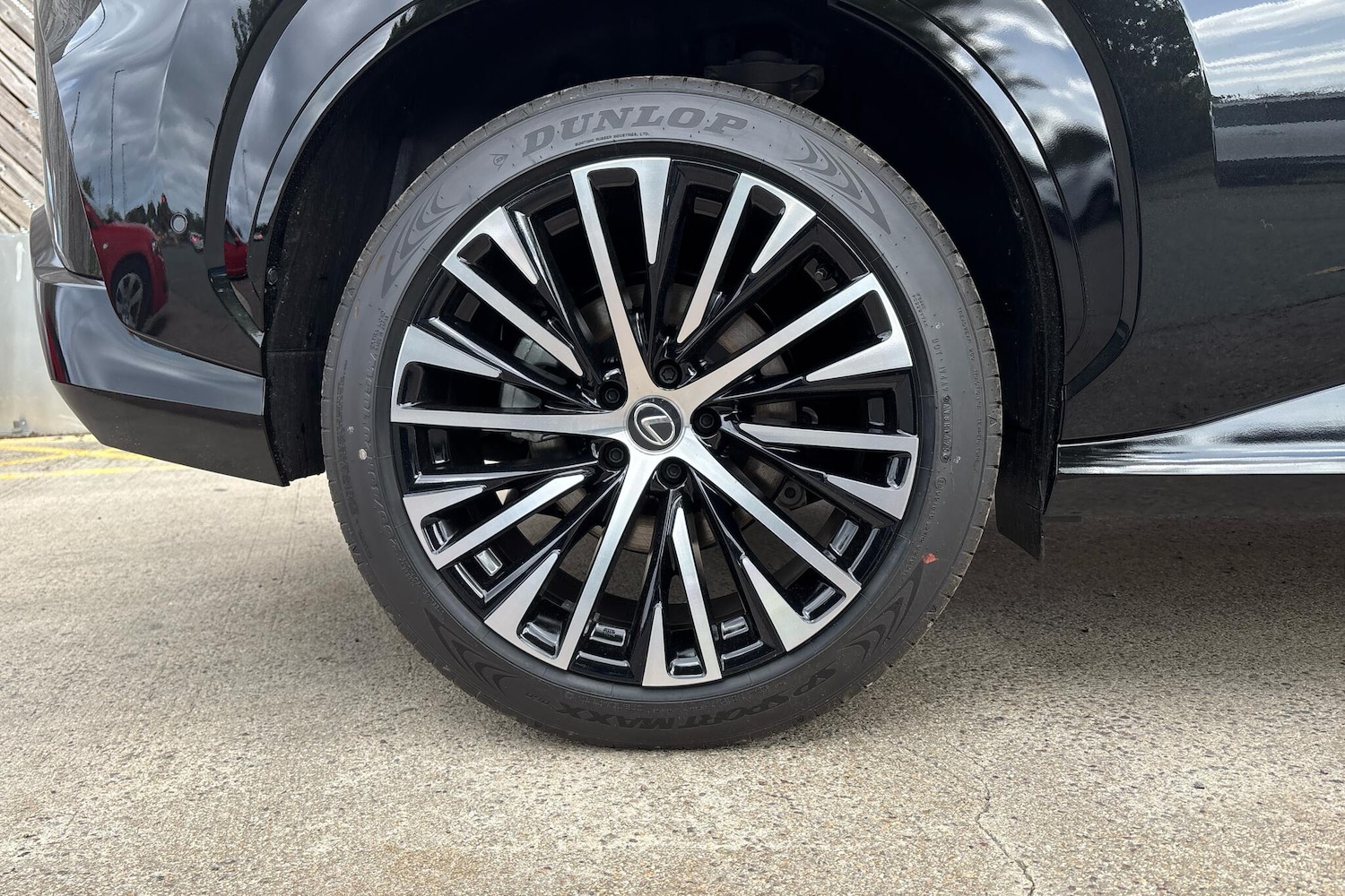 Used Lexus RZ 2025 for sale - 76168403: Photo 5