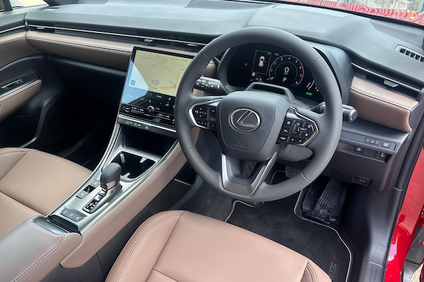 Used Lexus LBX 2025 for sale - 76228894: Photo 6