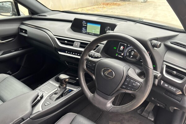 Used Lexus UX 2022 for sale - 76285445: Photo 6